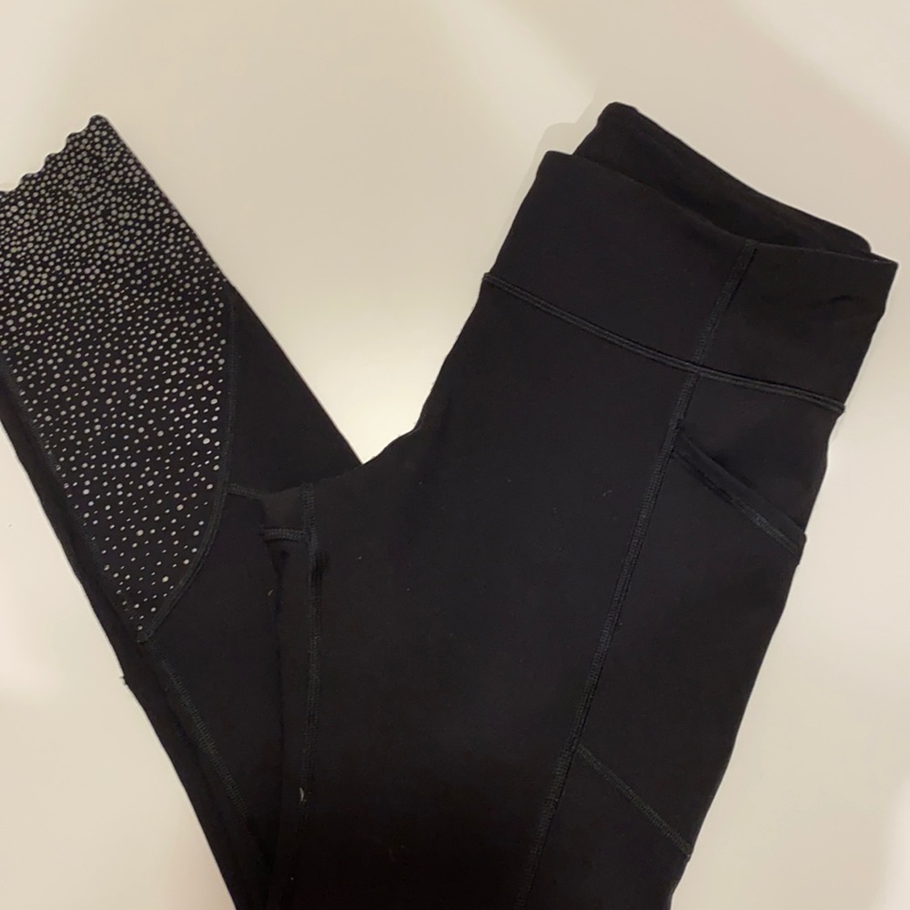 Lululemon Scallop Leg Crop